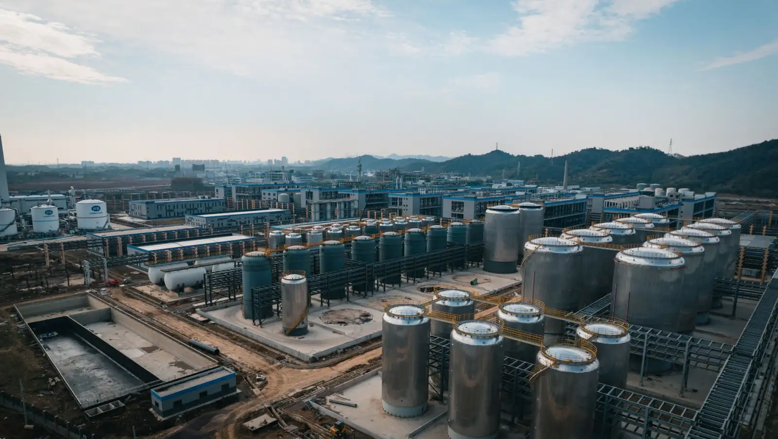 海南地区建筑装饰材料选型要点与质量控制方法分析