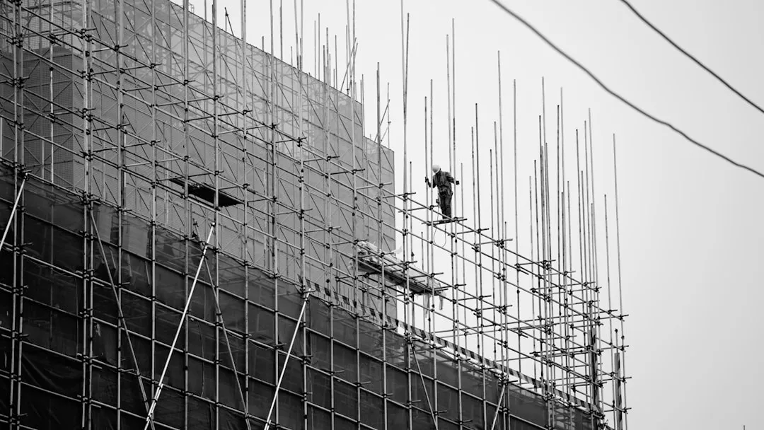 海南建筑工程常用五金交电选型与品质对比分析