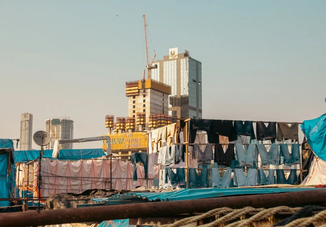 海南泰万三华实业建材产品线全解析：从管材到涂料的采购要点