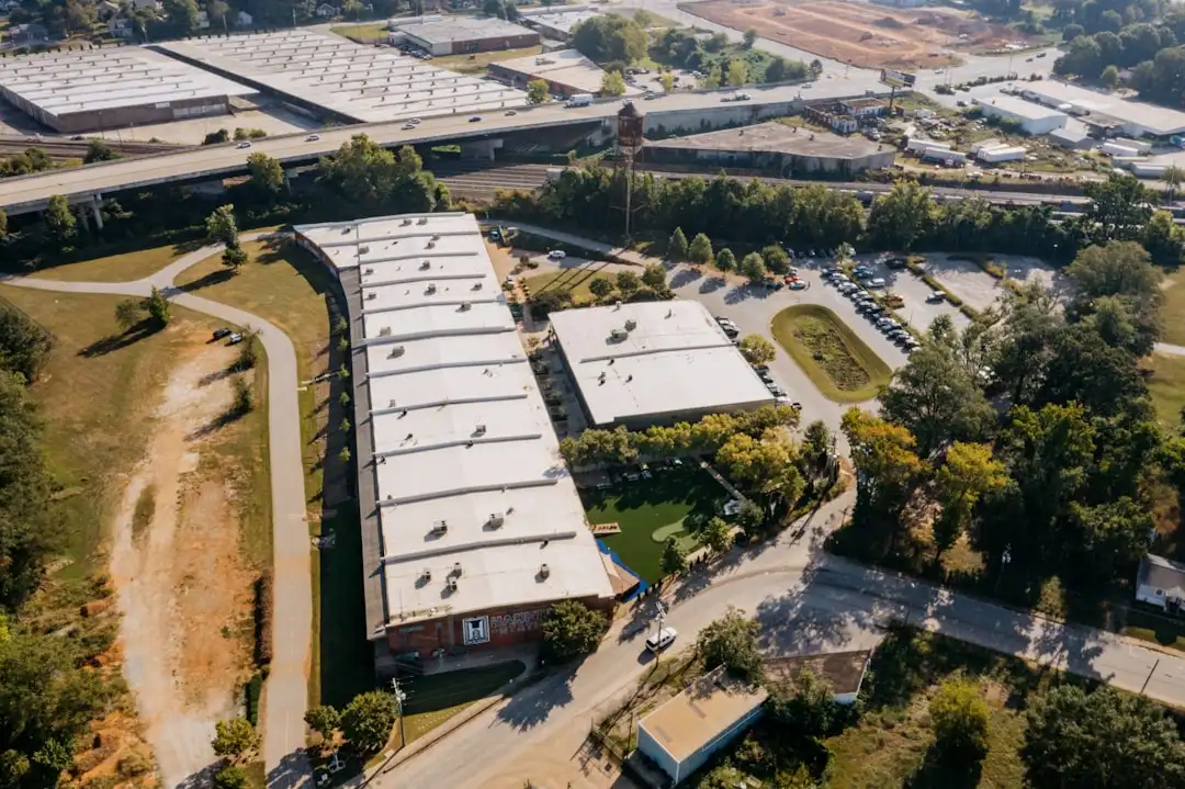 海南建筑工程管材选型指南：PVC与PE管材性能对比及适用场景分析正文配图 1